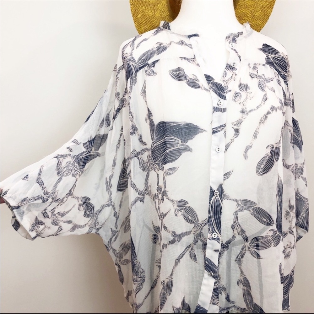 Simply Vera Wang Sheer Floral Lightweight Blouse - Picture 2 of 4